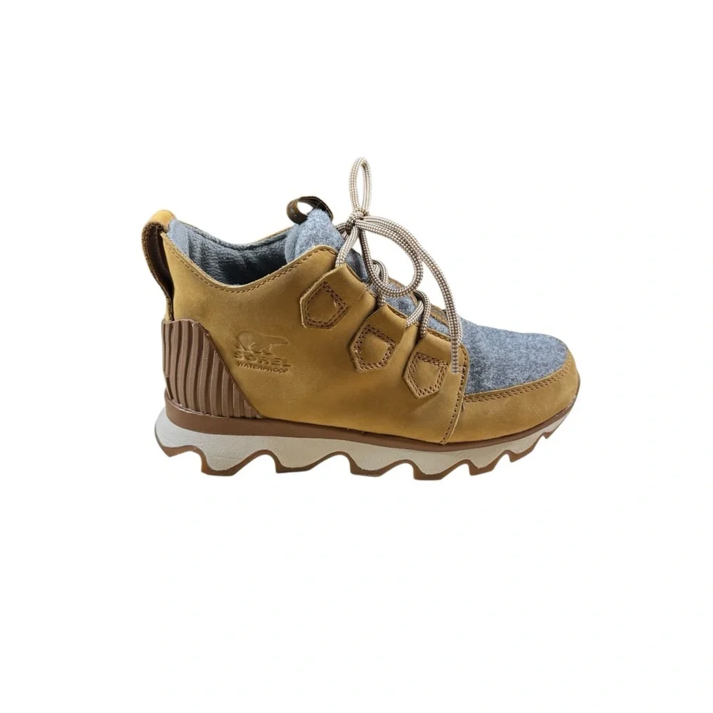 Sorel Kinetic Caribou Lace Up Snow Boot